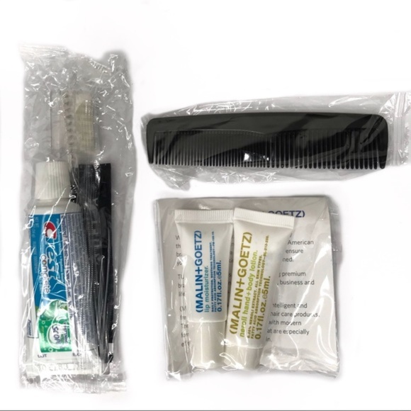 TUMI Travel Amenity Dopp Kit for Delta NEW - Picture 5 of 8